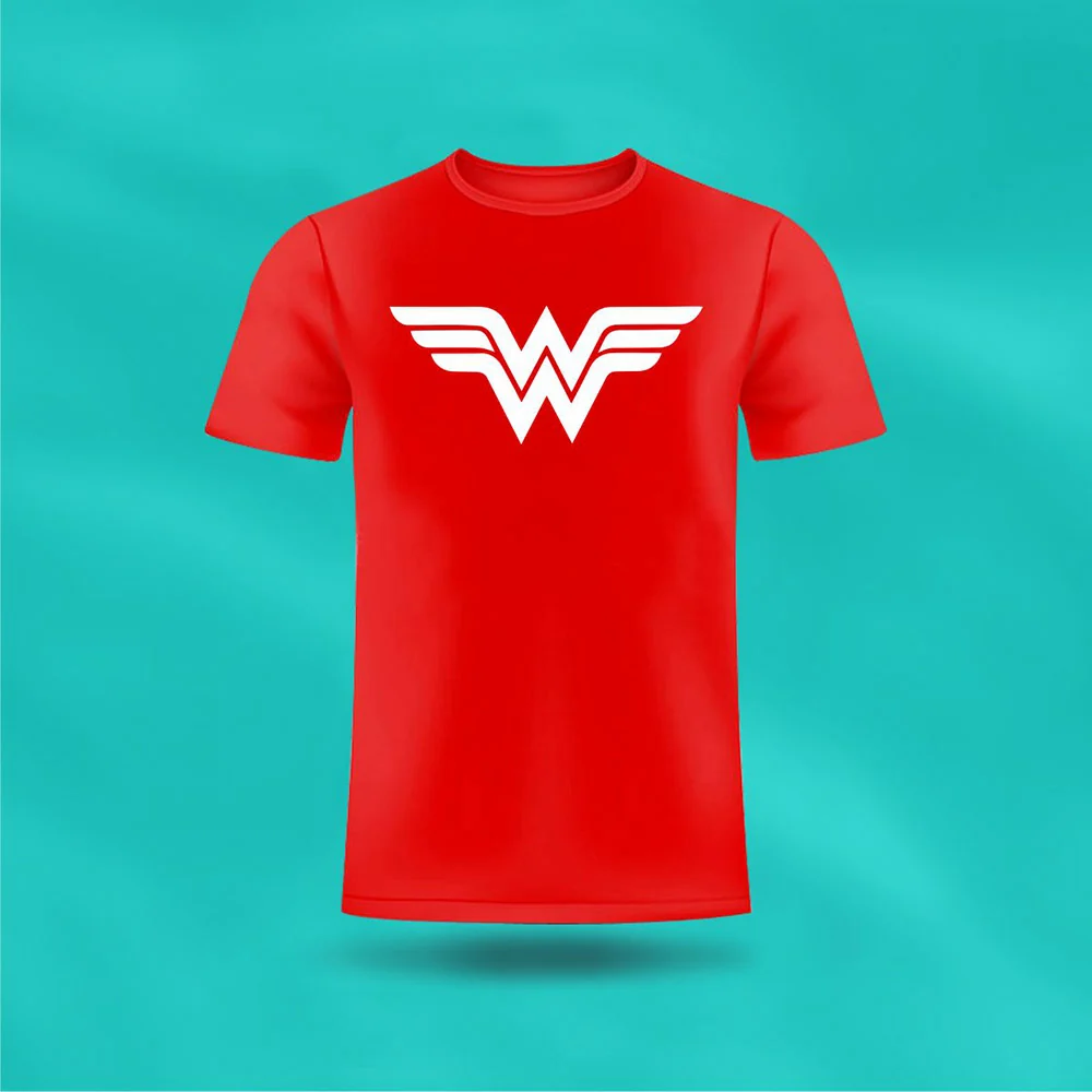 Wonder Woman - Tshirt by WeAreCreatives